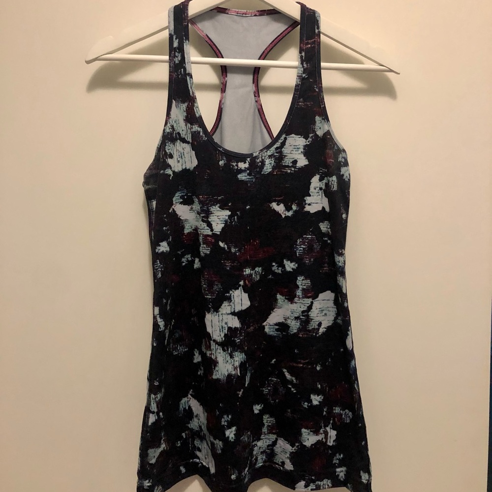 Lululemon tank top, size 6